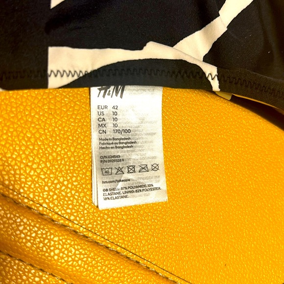 H&M black and white bikini - Picture 6 of 6